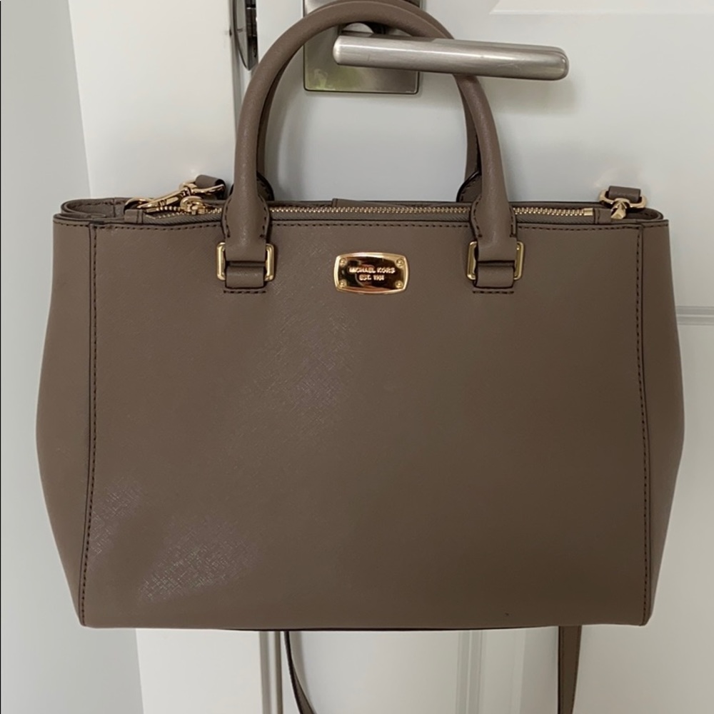 Michael Kors purse good condition